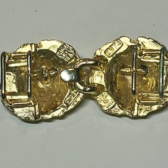 Vintage 1974 Gold Tone Heraldic Lion Head Ring Detail Statement Belt Buckles - Picture 7 of 9